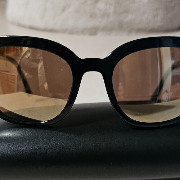 Authentic PRADA Sunglasses/ Mirrored Lenses - Picture 5 of 6